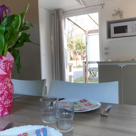 Le Mediterranee Campingplatz 3*