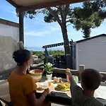 Le Méditerranée 3*