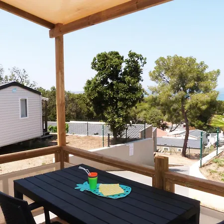 Le Mediterranee 3* Йер