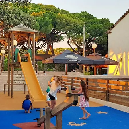 Le Mediterranee Parque de Campismo 3*