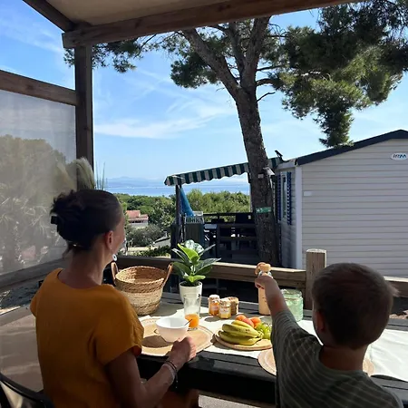 Le Méditerranée 3*
