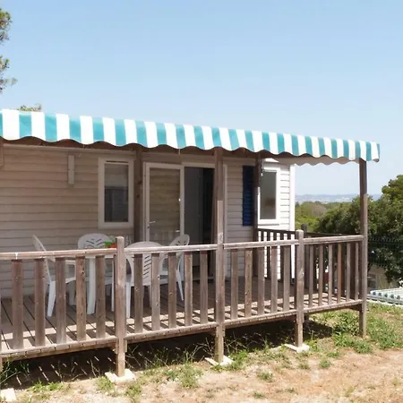 Le Mediterranee Kamp alanı