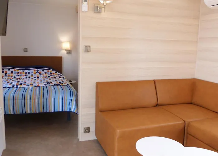 אתר קמפינג Le Mediterranee