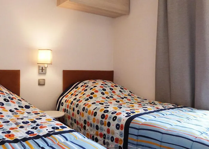 אתר קמפינג Le Mediterranee 3*